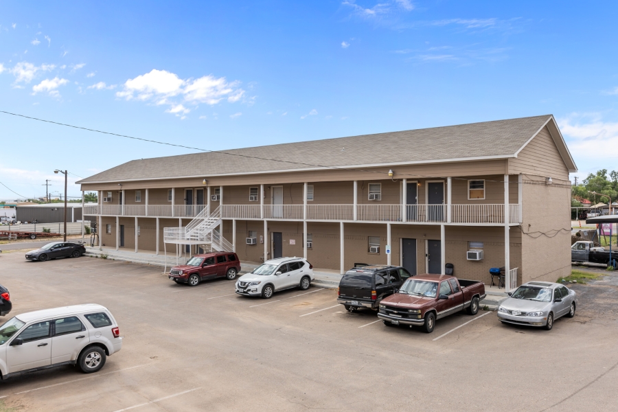 RECENT FORECLOSURE - GOOD UPSIDE POTENTIAL