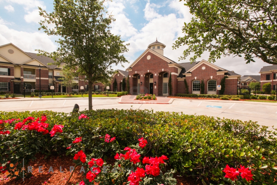 Good Location with Upside Potential